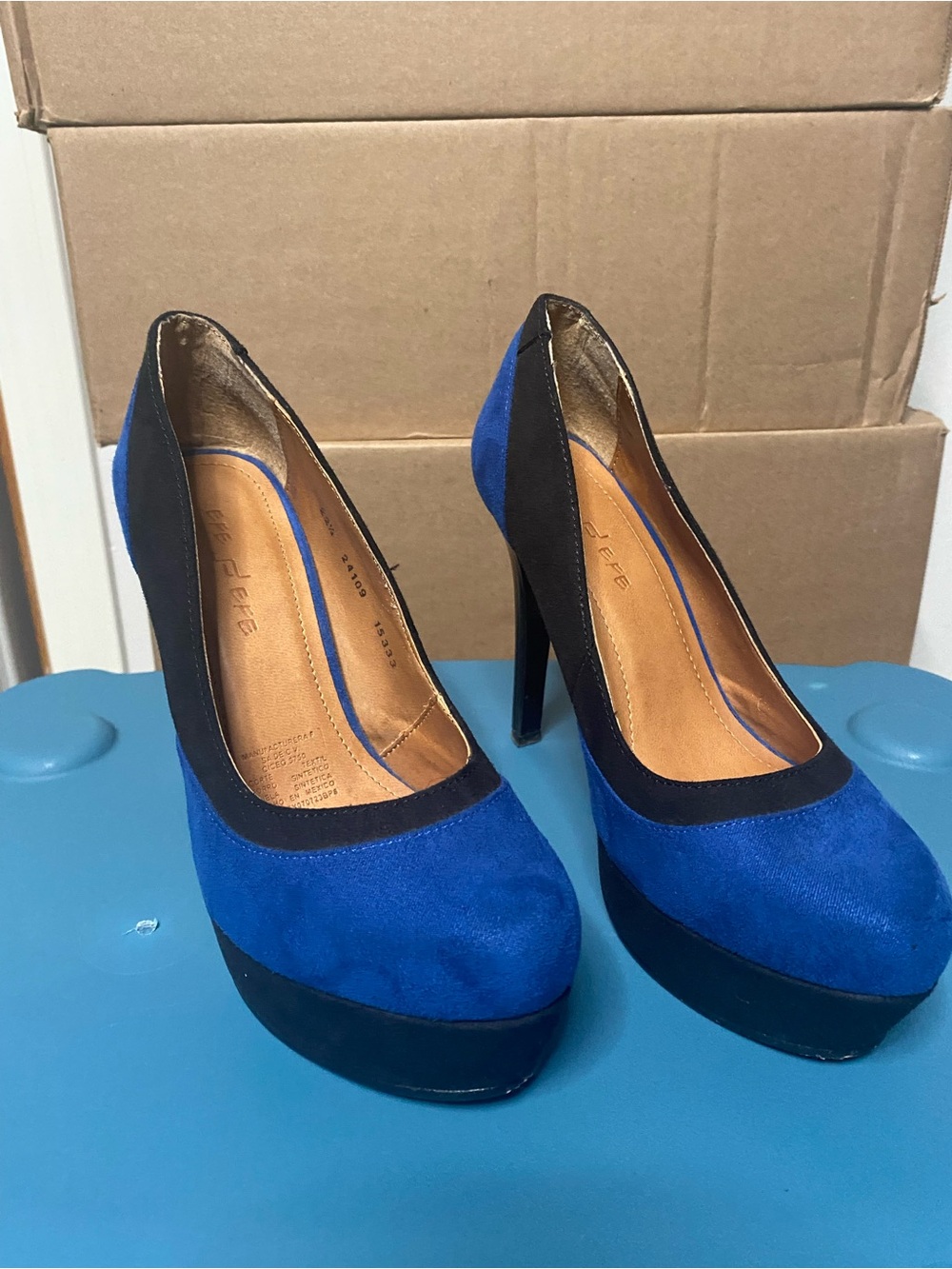 Women's Blue and Black Suede Platform Pumps